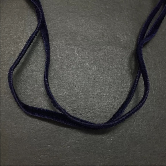 Baccarat Star Motif Crystal Pendant Necklace - Picture 5 of 8